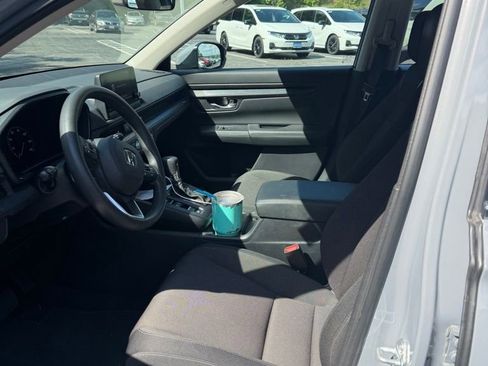 Used 2023 Honda CR-V LX image 11