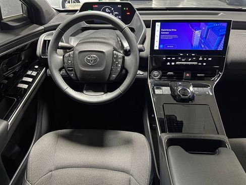 Certified 2025 Toyota bZ4X FWD image 35