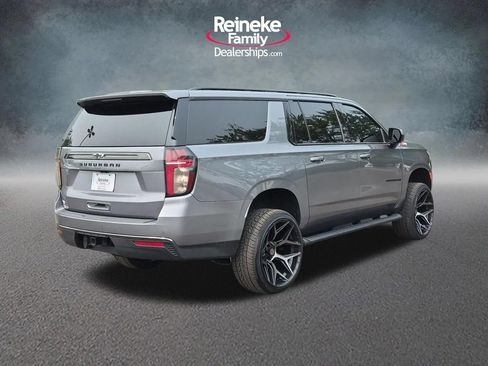 Used 2022 Chevrolet Suburban Z71 AWD/4WD image 5