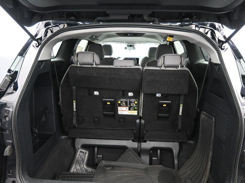 Certified 2025 Toyota Sienna LE image 22