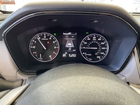 Used 2025 Subaru Outback Premium w/ Popular Package #1A image 14
