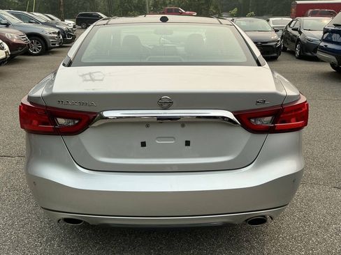 Used 2016 Nissan Maxima 3.5 SL w/ Interior Lighting Package FWD image 6