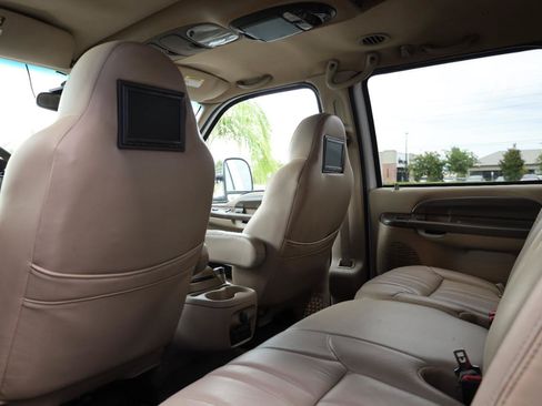 Used 2000 Ford Excursion XLT AWD/4WD image 14
