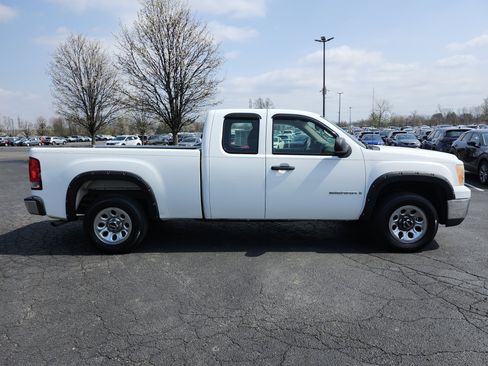 Used 2008 GMC Sierra 1500 W/T w/ SL Package image 15