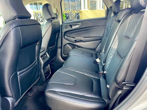 Used 2024 Ford Edge Titanium image 12