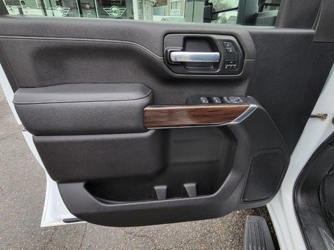 Used 2022 GMC Sierra 2500 SLT w/ SLT Convenience Package image 12