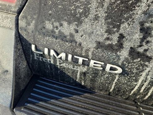 Used 2018 Ford Expedition Max Limited w/ Equipment Group 302A image 12