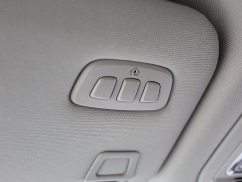 New 2025 Lincoln Nautilus Premier image 30