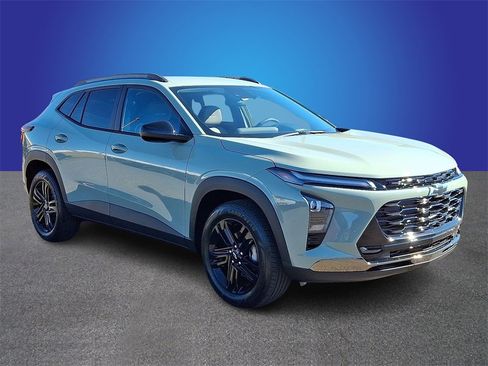 New 2026 Chevrolet Trax ACTIV w/ Driver Confidence Package image 2