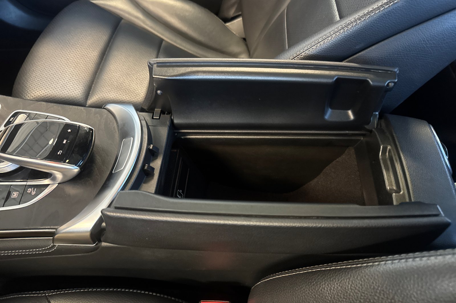 Used 2018 Mercedes-Benz GLC 350e 4MATIC image 30
