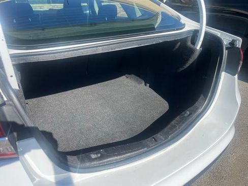 Used 2018 Ford Fusion SE FWD image 31