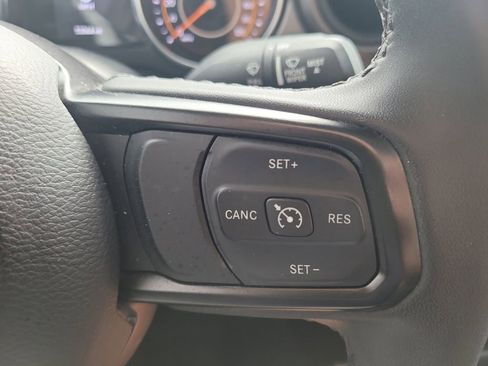 Used 2023 Jeep Gladiator Sport AWD/4WD image 28