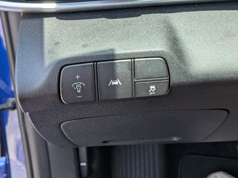 Used 2022 Hyundai Elantra SEL w/ Cargo Package FWD image 22