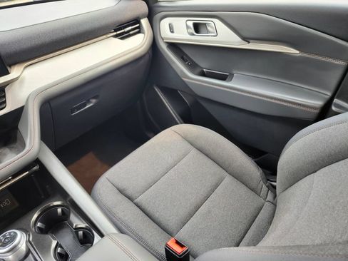 Certified 2025 Ford Explorer Active AWD/4WD image 15
