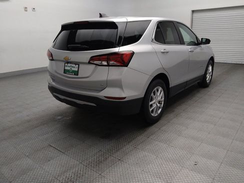 Used 2022 Chevrolet Equinox LT w/ Driver Convenience Package FWD image 9