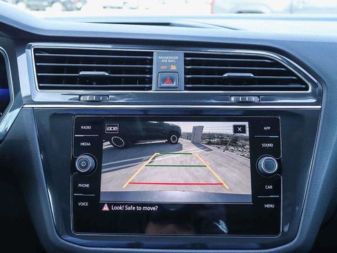 Used 2022 Volkswagen Tiguan SE FWD image 26