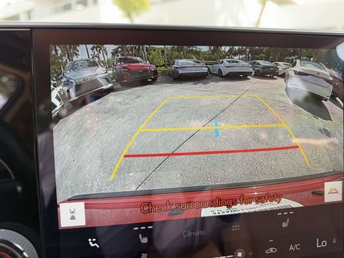 Used 2025 Lexus NX 250 FWD image 17