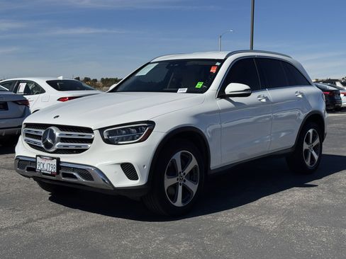Used 2022 Mercedes-Benz GLC 300 image 3