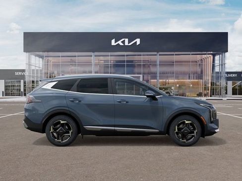 New 2026 Kia Sportage EX image 8