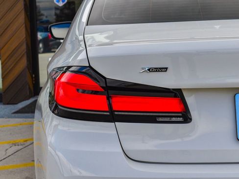 Used 2021 BMW 530i xDrive image 12