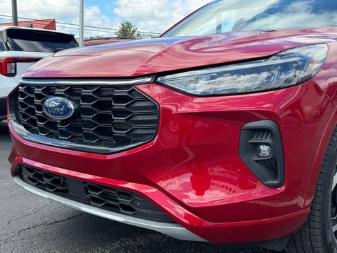 Used 2024 Ford Escape ST-Line Select w/ Tech Pack #2 AWD/4WD image 17