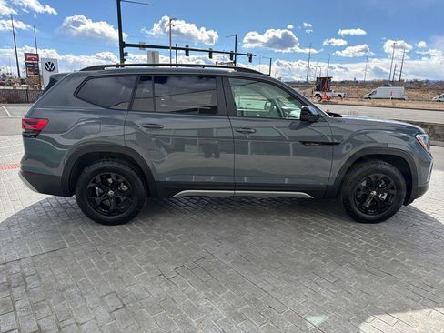 Certified 2025 Volkswagen Atlas Peak Edition SE image 8