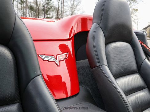 Used 2005 Chevrolet Corvette Convertible w/ Preferred Equipment Group image 54