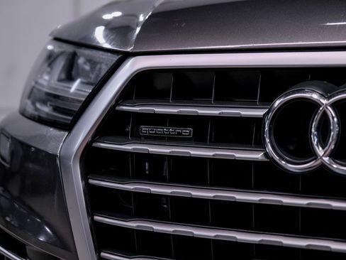 Used 2018 Audi Q7 3.0T Prestige w/ Prestige Package image 63