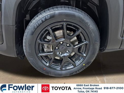Used 2020 Jeep Renegade Altitude FWD image 28