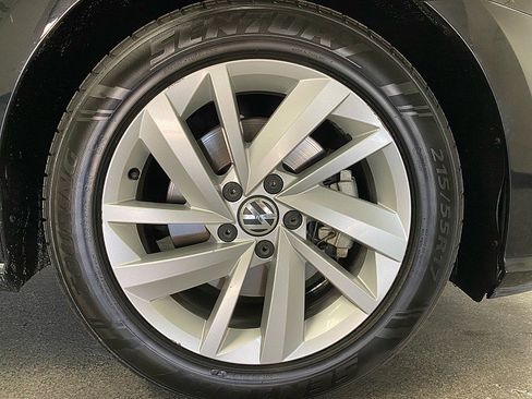 Used 2018 Volkswagen Passat 2.0T SE image 26