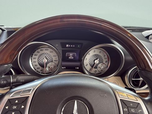 Used 2015 Mercedes-Benz SLK 350 image 21