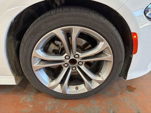 Used 2022 Dodge Charger R/T RWD image 10