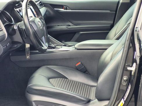 Used 2020 Toyota Camry SE image 14