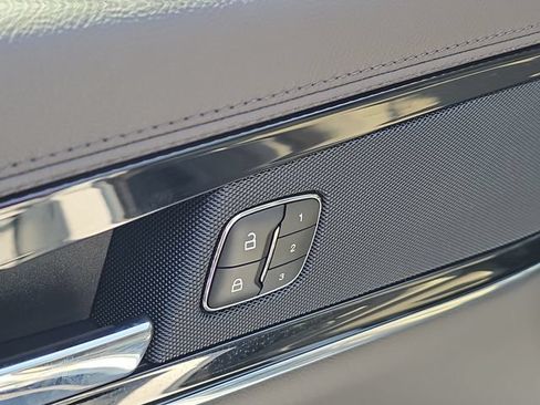 Used 2023 Lincoln Nautilus Reserve AWD/4WD image 11