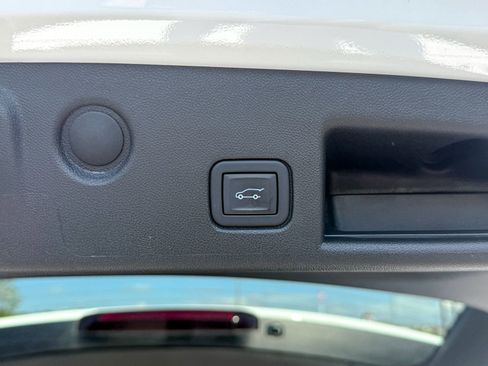 Certified 2024 Chevrolet Equinox LT AWD/4WD image 15
