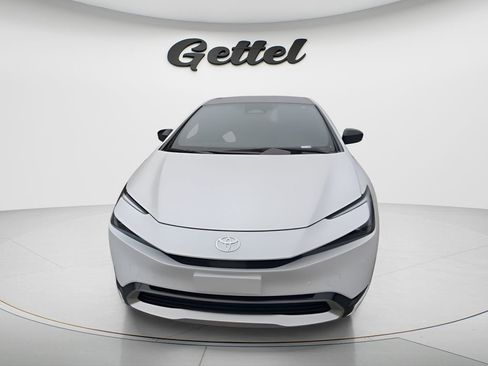 New 2026 Toyota Prius Plug-In Hybrid FWD image 3