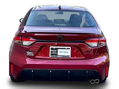 Certified 2025 Toyota Corolla SE FWD image 5