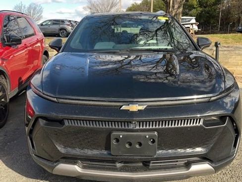 Used 2025 Chevrolet Equinox EV LT image 1