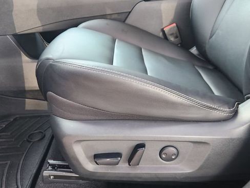 Used 2024 Nissan Rogue SL FWD image 23