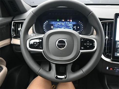 New 2026 Volvo XC90 B6 Plus w/ Protection Package Premier image 28
