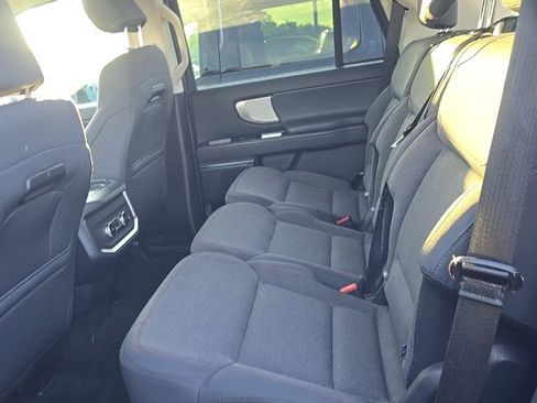Used 2025 Ford Expedition Active RWD image 3