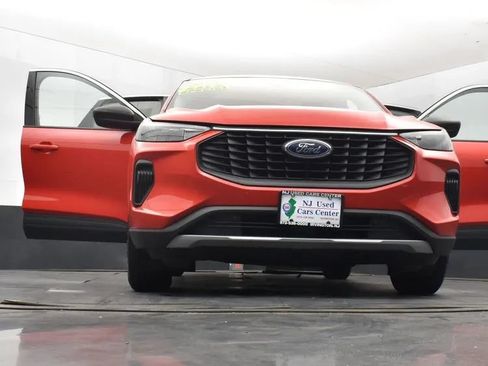 Used 2024 Ford Escape Active FWD image 11