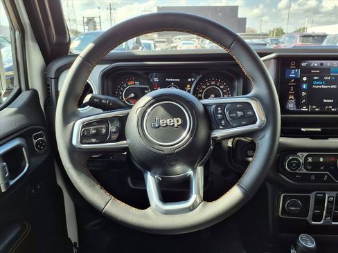 Certified 2025 Jeep Wrangler Sahara image 12