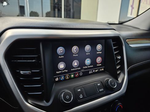 Used 2023 GMC Acadia SLE image 32