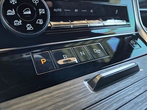 Used 2025 Nissan Armada Platinum AWD/4WD image 12