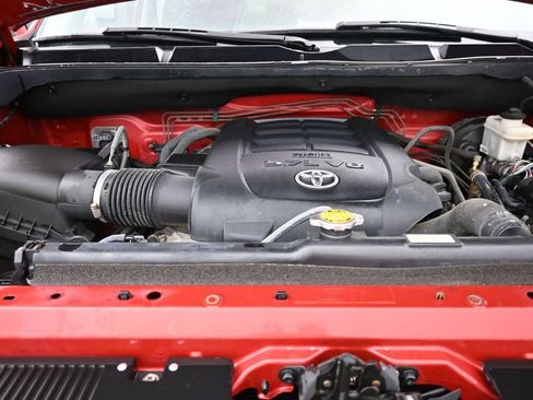 Used 2015 Toyota Tundra SR5 w/ TRD Off Road Package AWD/4WD image 20