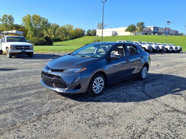 Used 2017 Toyota Corolla LE w/ Carpet Mat Package (TMS) FWD image 11