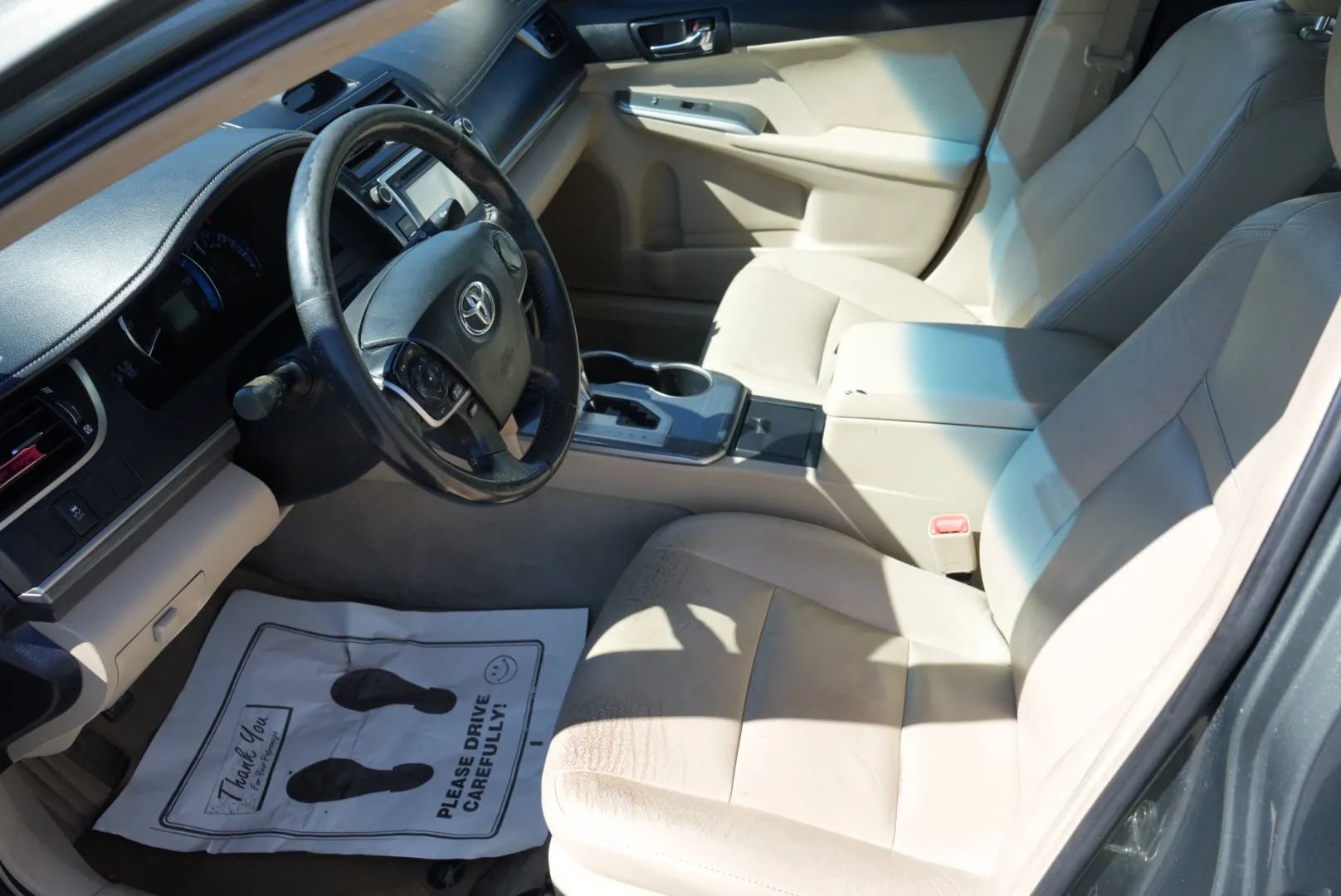 Used 2012 Toyota Camry XLE w/ Convenience Pkg FWD image 7