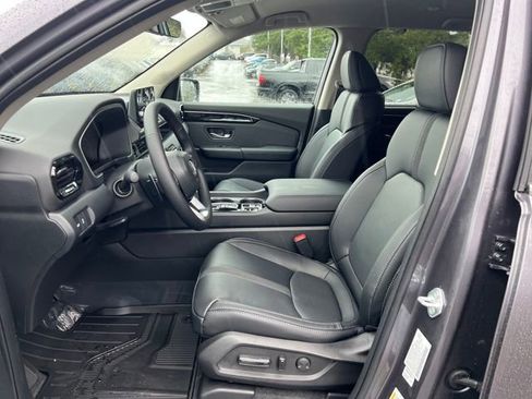 New 2025 Honda Pilot EX-L image 14