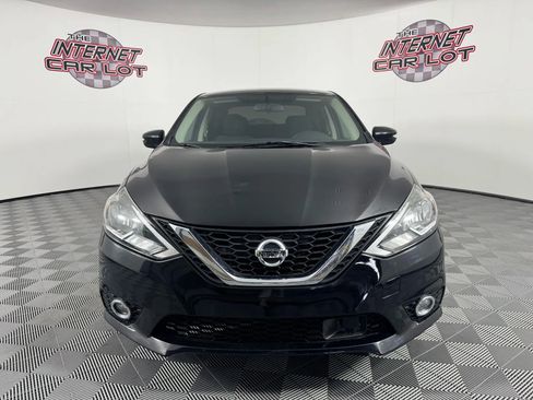 Used 2019 Nissan Sentra SR image 2